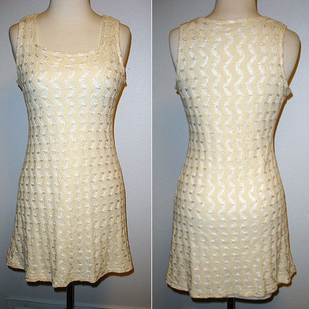 CROCHET ME - 1980s vintage cream fitted crochet mini dress - xs - small
