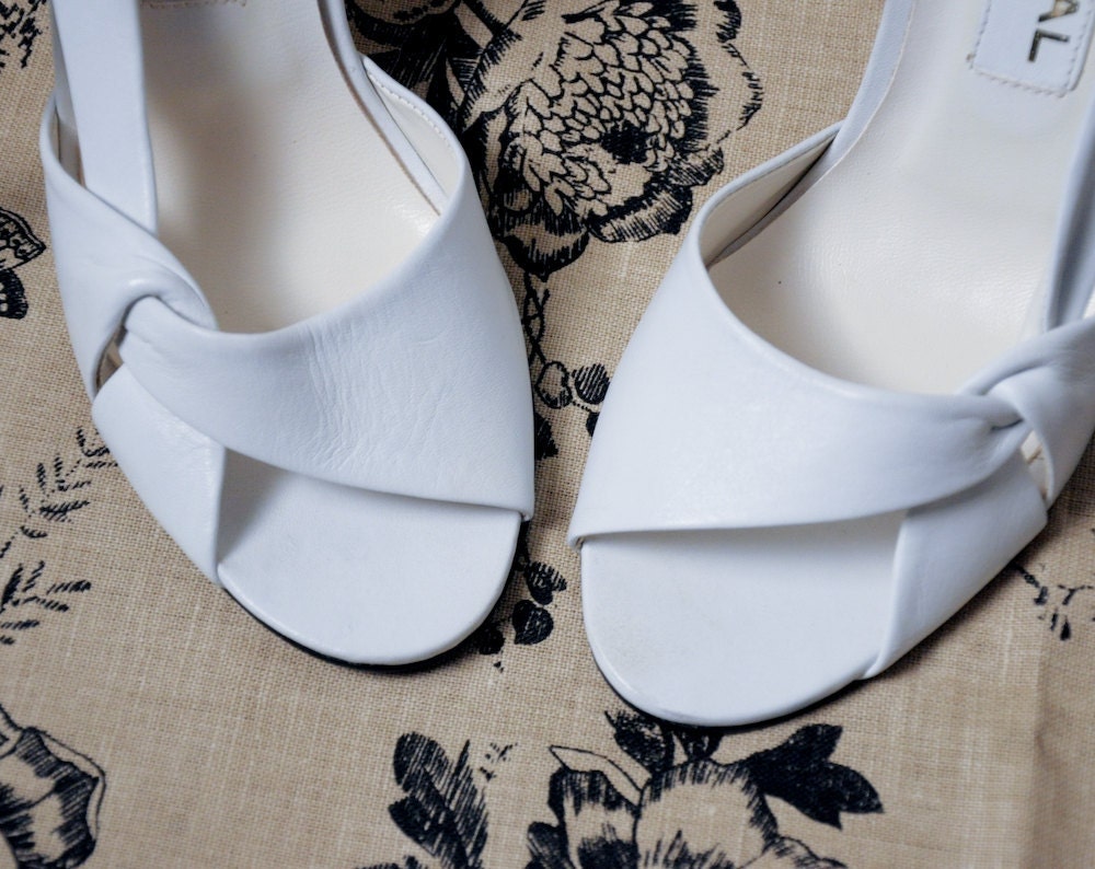 white leather wedge sandals / ankle strap / high heel / 6.5, 7