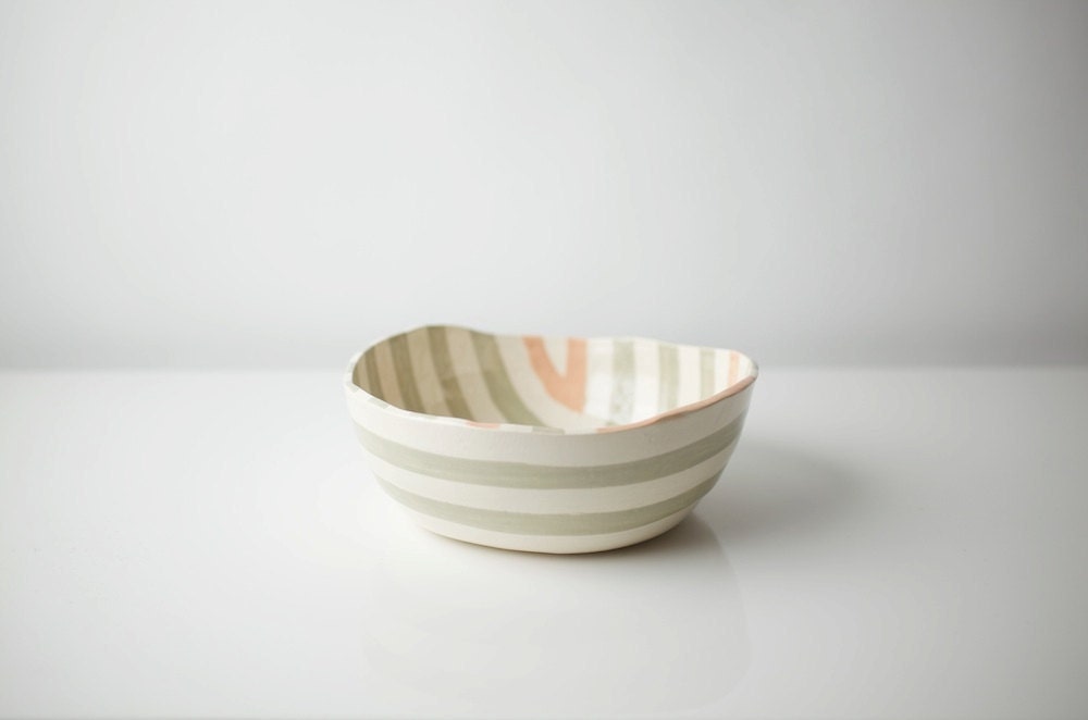 Grey & Peach Zag Bowl
