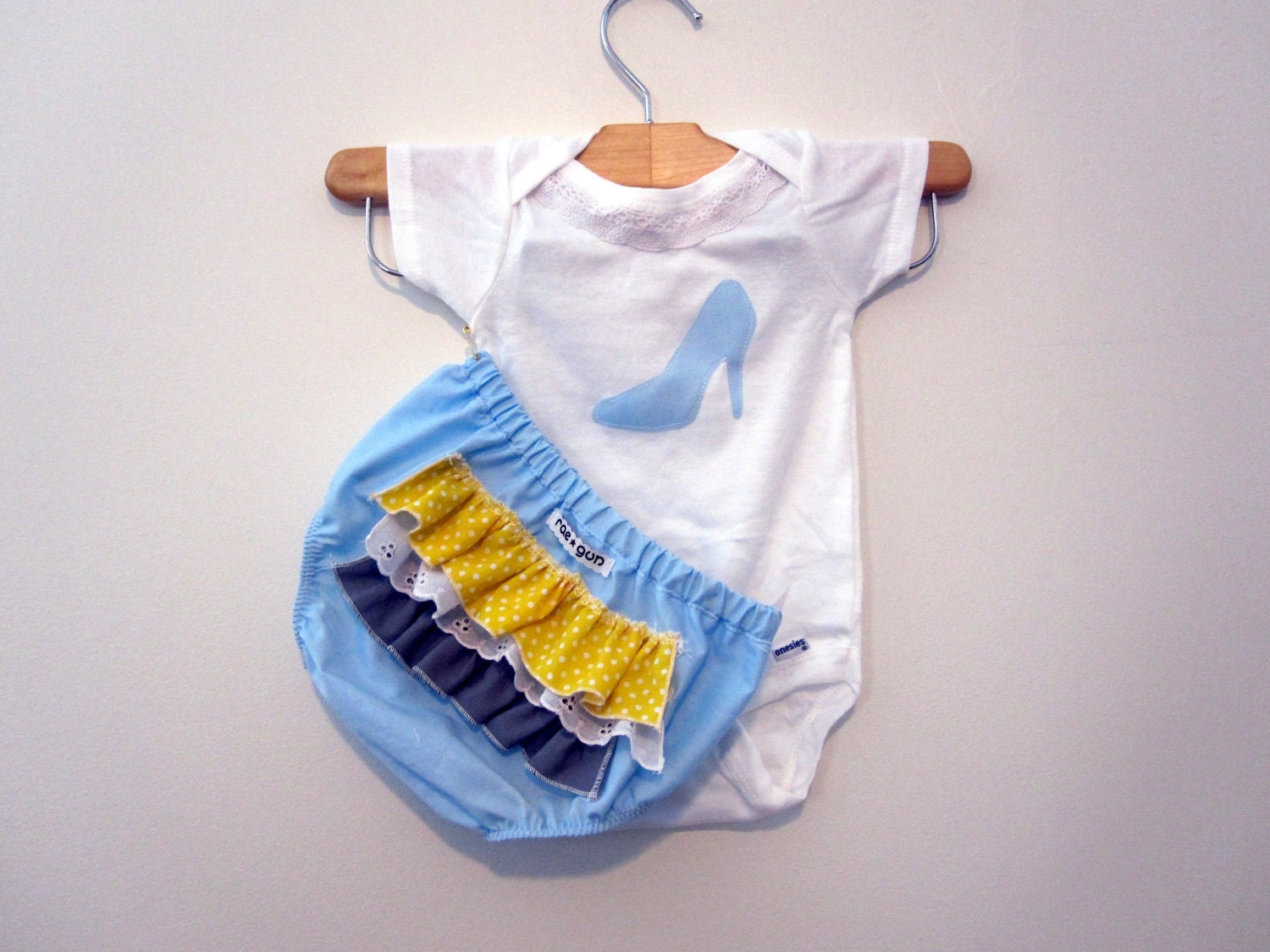Onesie - Cinderella - Ruffle Diaper Covers Gift Set - Baby Girl - Bottoms - princess