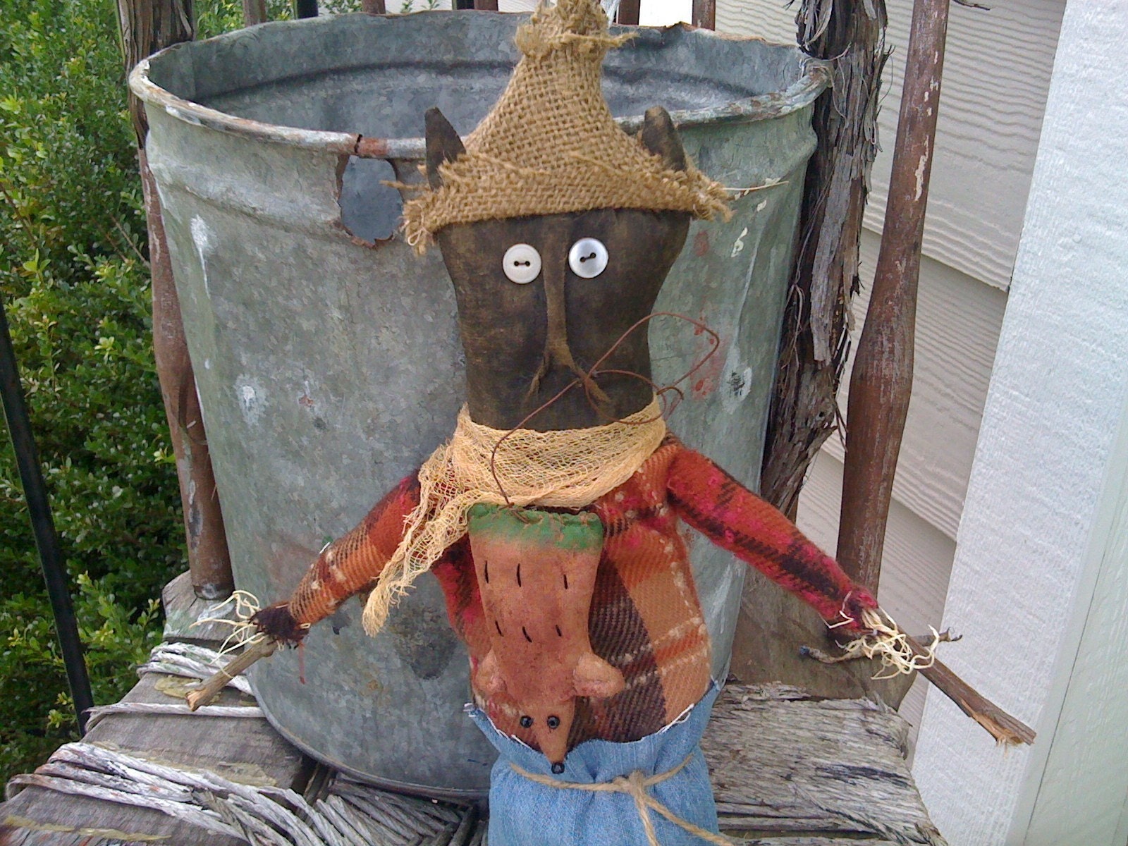Primitive Catchin mice Cat With Watermelon Mouse Necklace