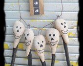 Primitive Halloween Skellington Keys
