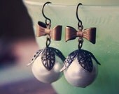 Bows and Pearls earrings