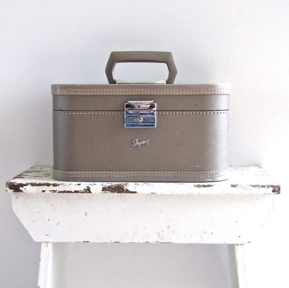 Vintage Skyway Train Case by marybethhale on Etsy