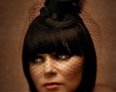 Mini top hat with veiling and roses, veiled fascinator,wedding fascinator, bridal fascinator, veiled mini top hat, wedding hat, veiling