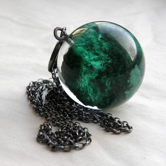Resin Necklace with Malachite