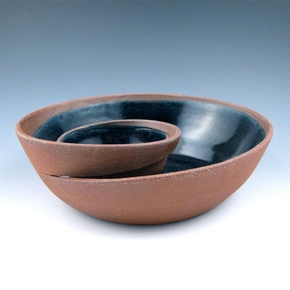 Small Red Clay Chip and Dip Serving Bowl with Black by jtceramics