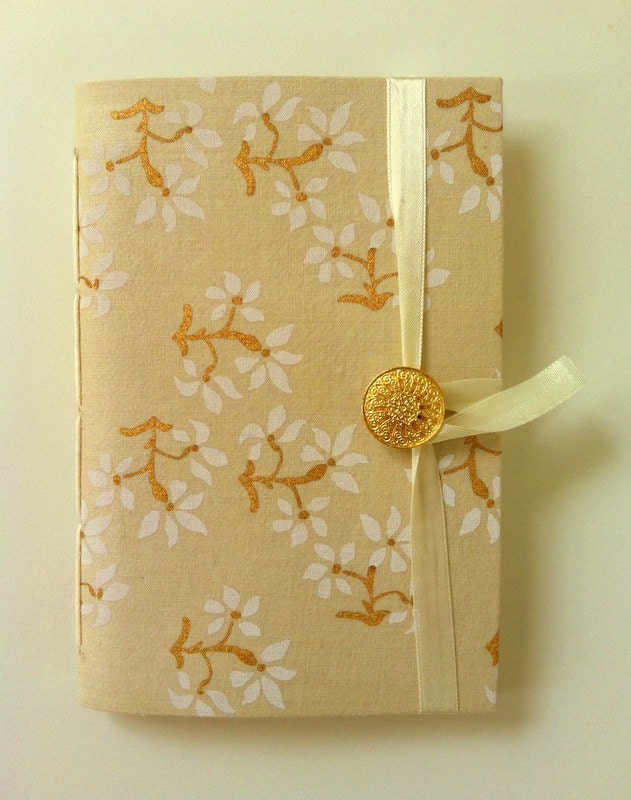 Lined Journal, journal notebook, journal diary, for women, Fabric notebook, White gold, flowers print, Personal journal, travel journal