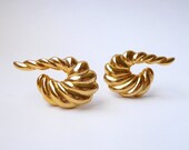 1980s Large Gold Tone Horn Clip Earrings