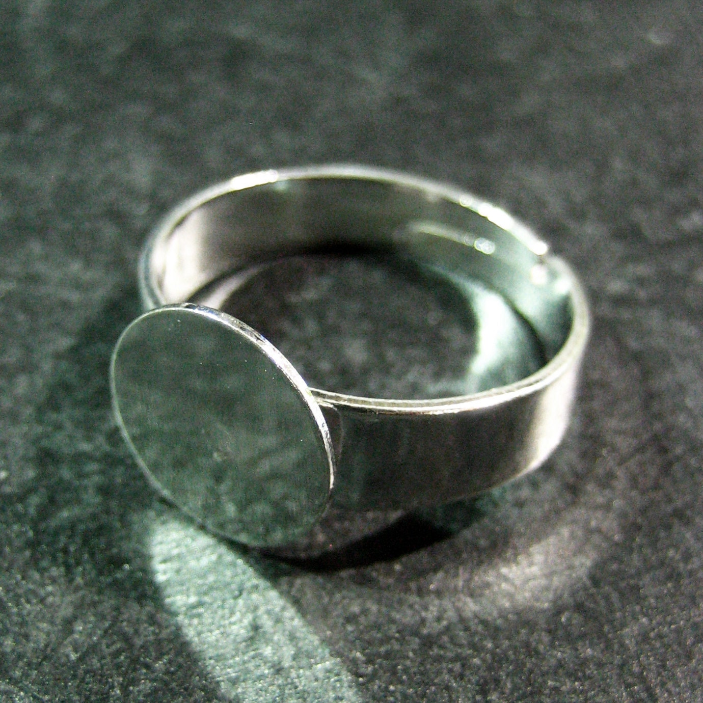 20 silver plated 10mm ring base, wide band adjustable lead and nickel free ring blanks settings