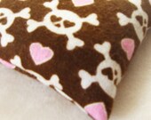 Flaxseed Owie Bag - Hot and Cold Therapy Pack (Use in Freezer or Microwave) - Skull Love