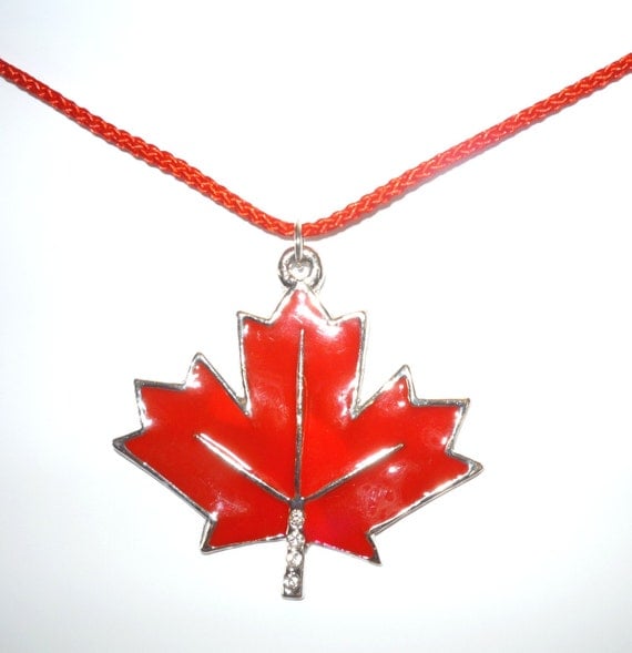 Canadian Maple Leaf Necklace by junquete on Etsy