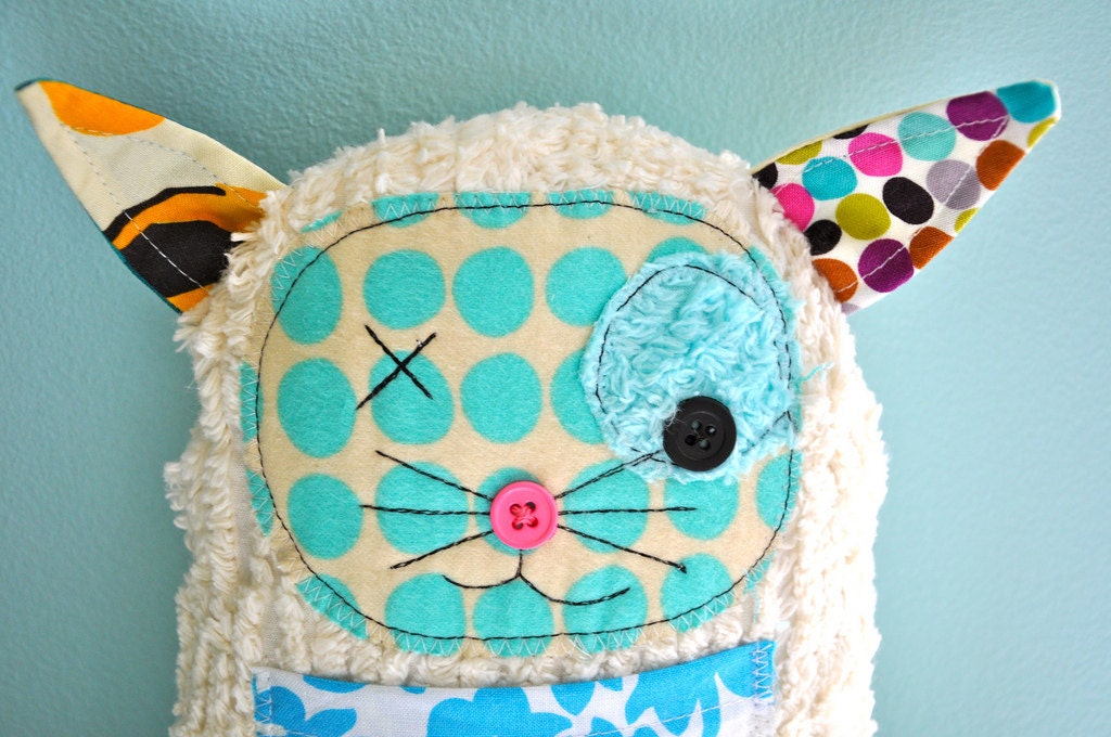 one happy hoho kitty monster-mouser