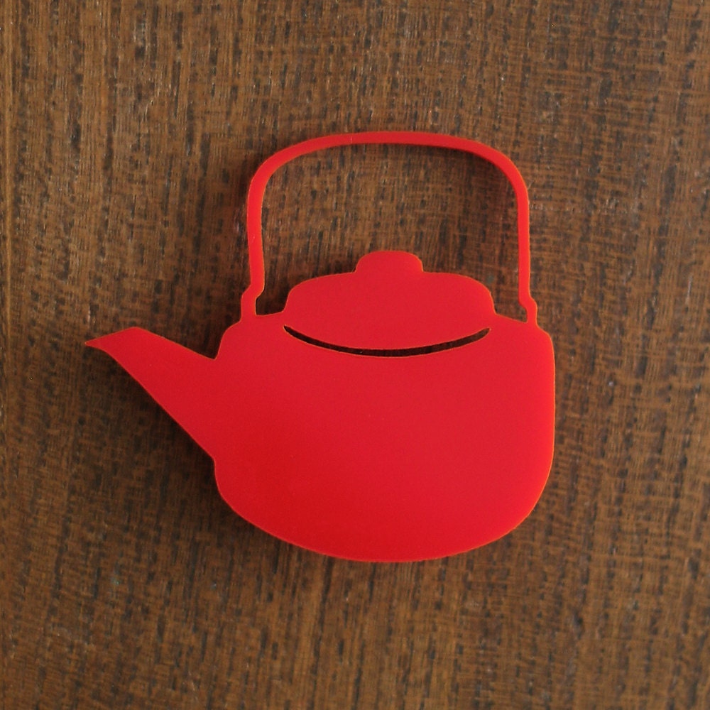Brooch - Kettle design - Red