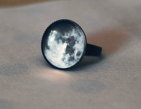 Full Moon ring