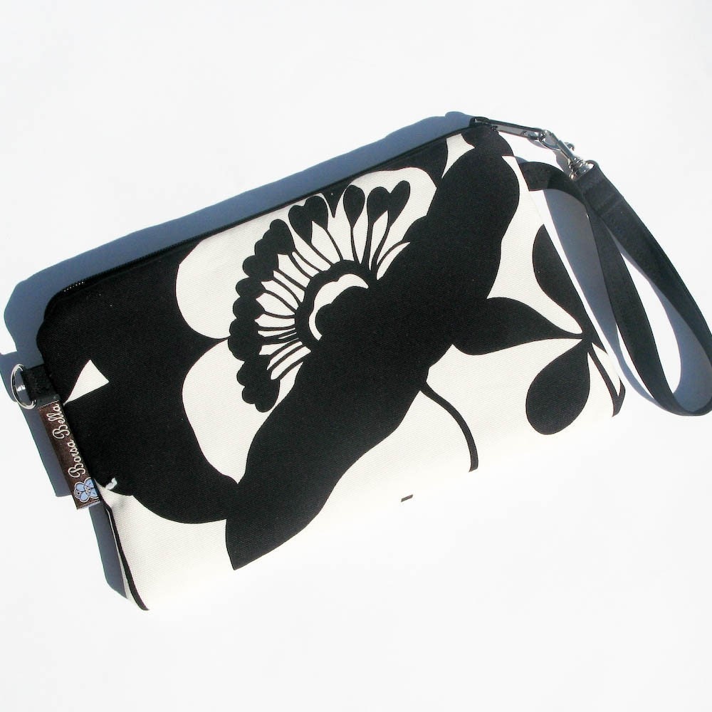 Kindle - Nook - LARGE eReader wristlet - fits WITH a cover - Elegant Black and White