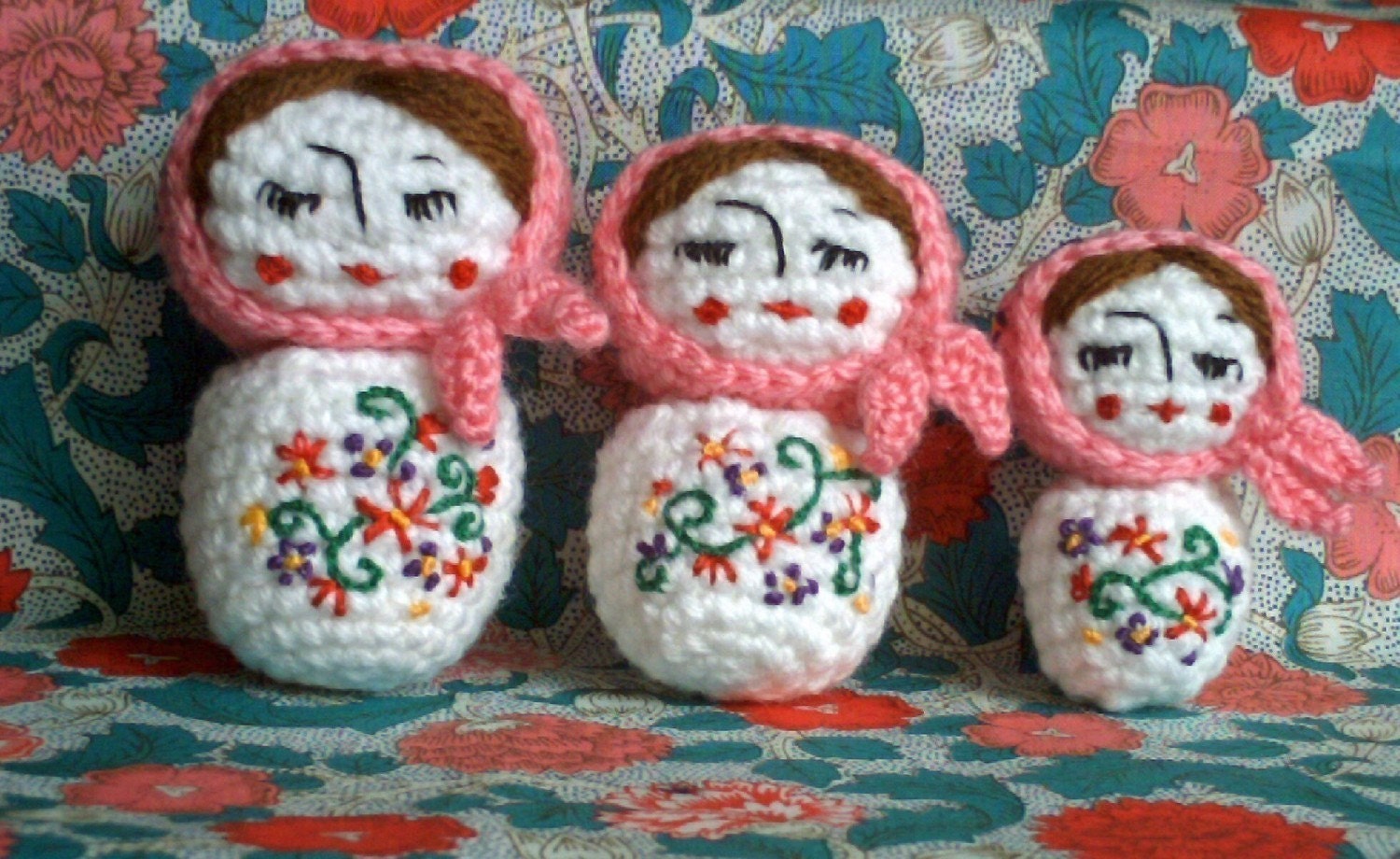 Amigurumi Little Russian dolls crochet pattern in pdf