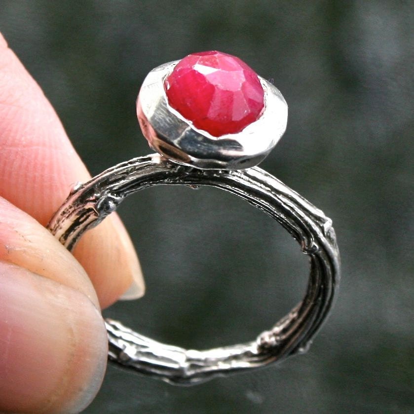Sterling silver Ring Tree Branch and Ruby wedding set by zulasurfing size 6.5
