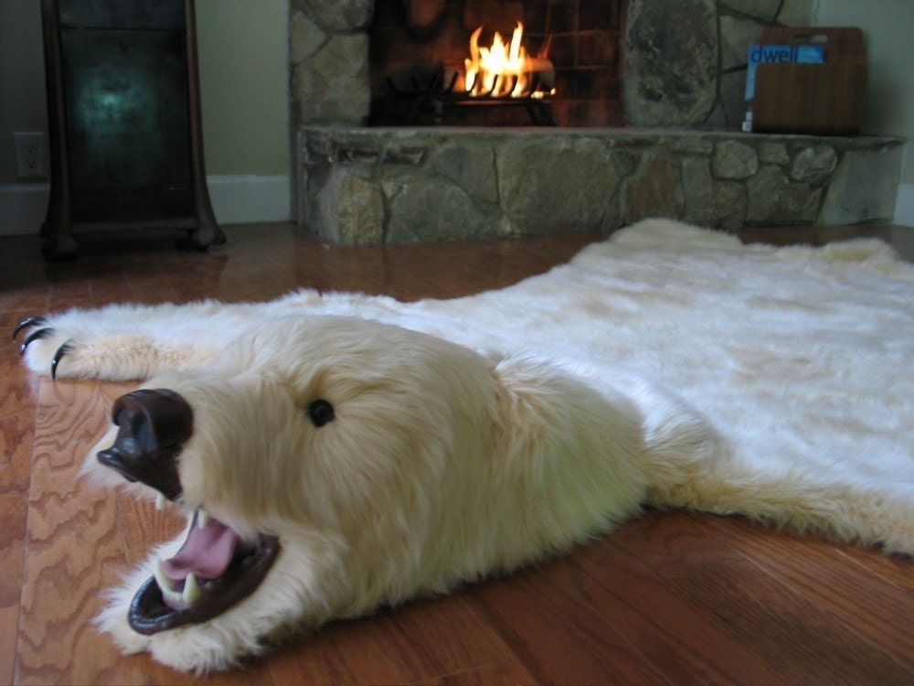 Soft and Glamorous White Faux Polar Bearskin Rug - Limited Edition (22)
