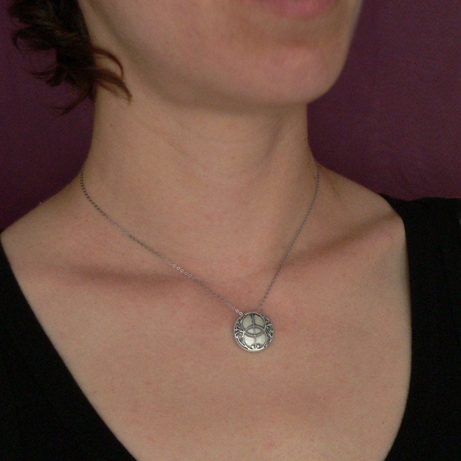 LAST ONE - Chalice Well pendant in sterling silver, chain not included