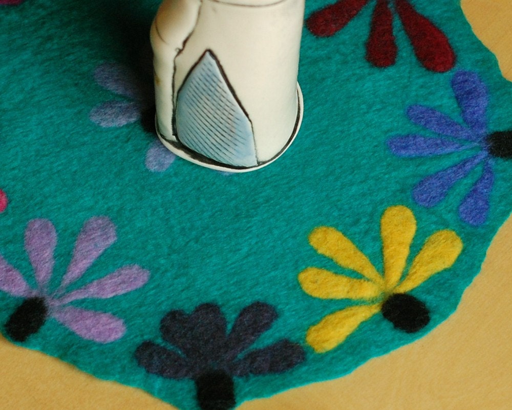 black eyed susan mini round table runner