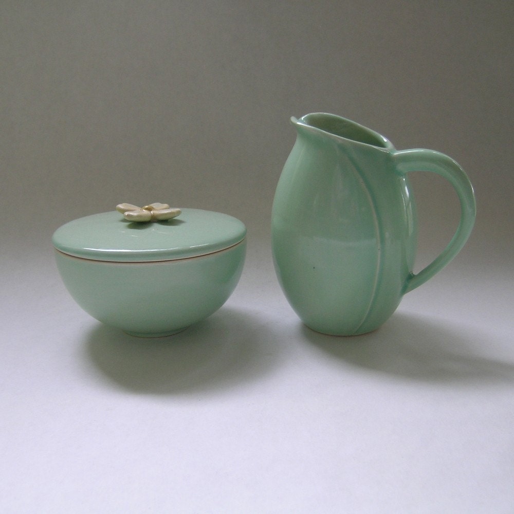 Dogwood Sugar and Creamer Ceramic Set