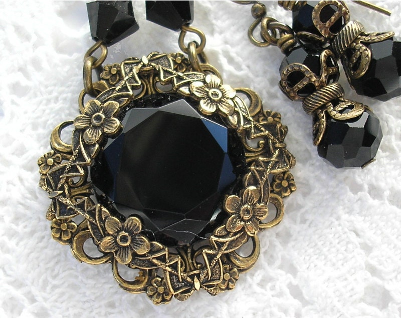 Black Velvet - Victorian Style Glass and Brass Necklace Set