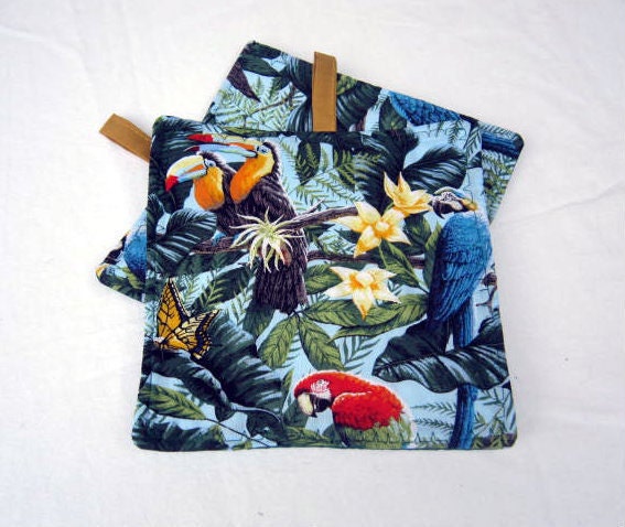 Potholders Tropical scene featuring Parrots, Hotpads, Mug rug
