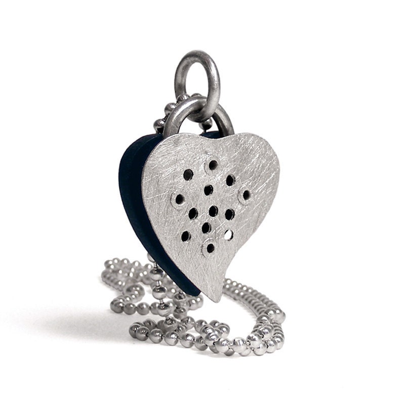 Sterling Silver and Black Resin Riveted Heart Pendant Necklace - Tendency