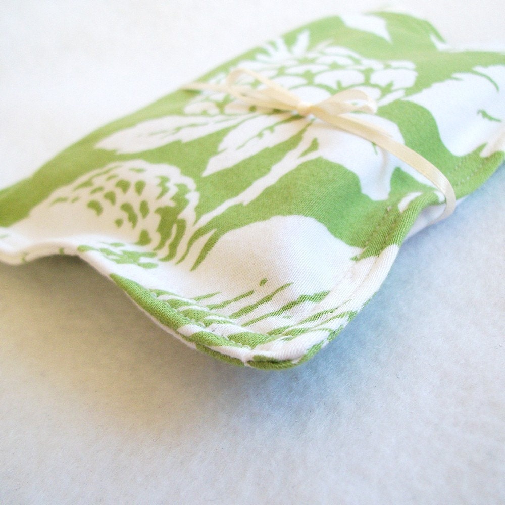 Eco friendly lavender sachet... One full-size trial, laundry dryer sheet alternative in surprise fabric selection