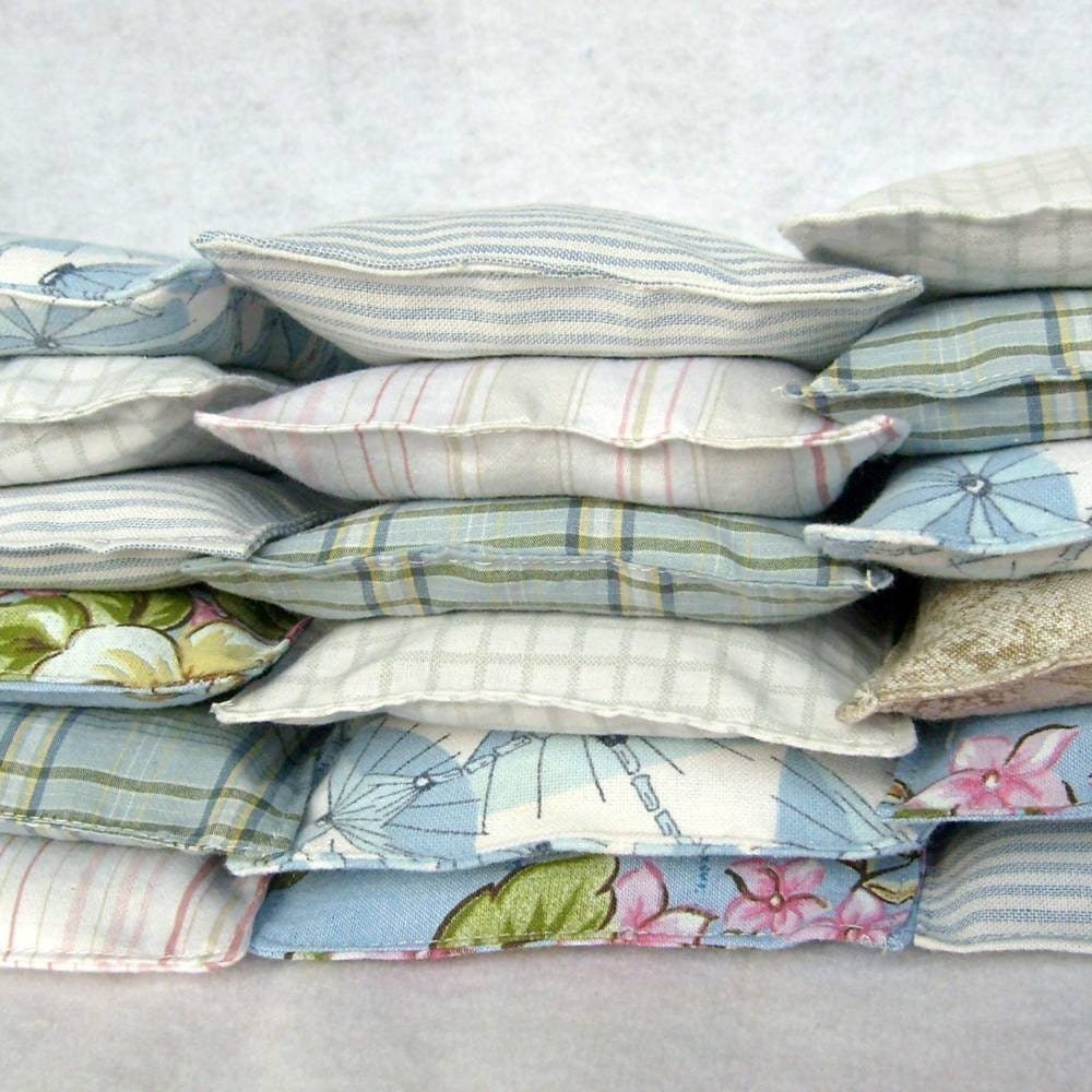 SIX eco friendly lavender dryer sachets... Set of SIX, dryer sheet alternative in surprise fabric selection