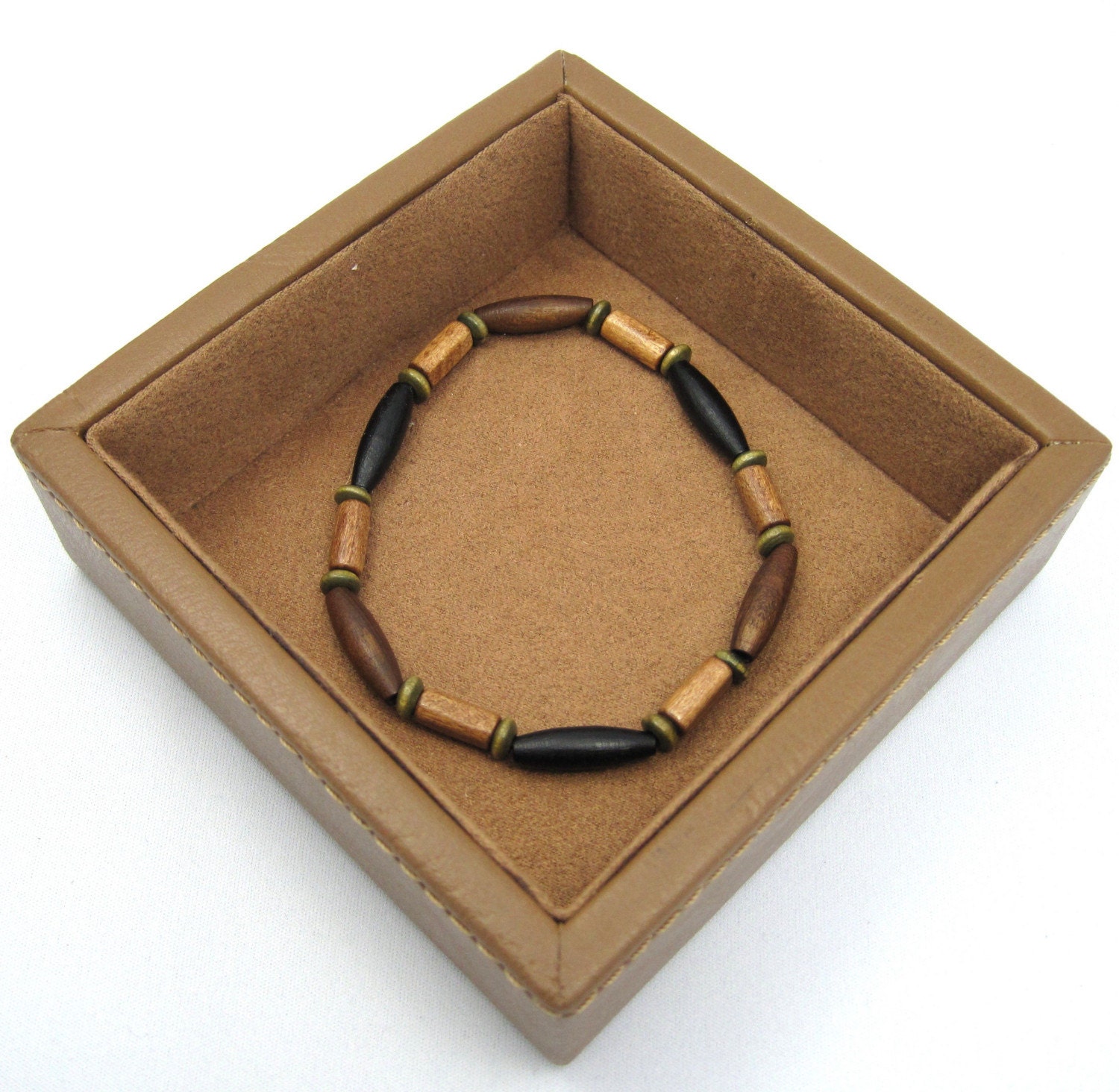 Woodsy - Mens bracelet (black, brown, green wood)