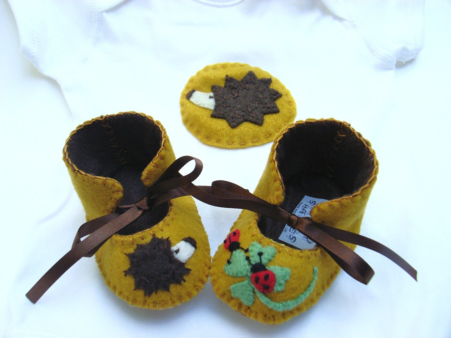 Hedgehog Baby Gift Set Unisex. ECO Hedgehog and Ladybird Baby Booties and Baby Gift Set. Perfect as a Baby Gift for a Baby Shower