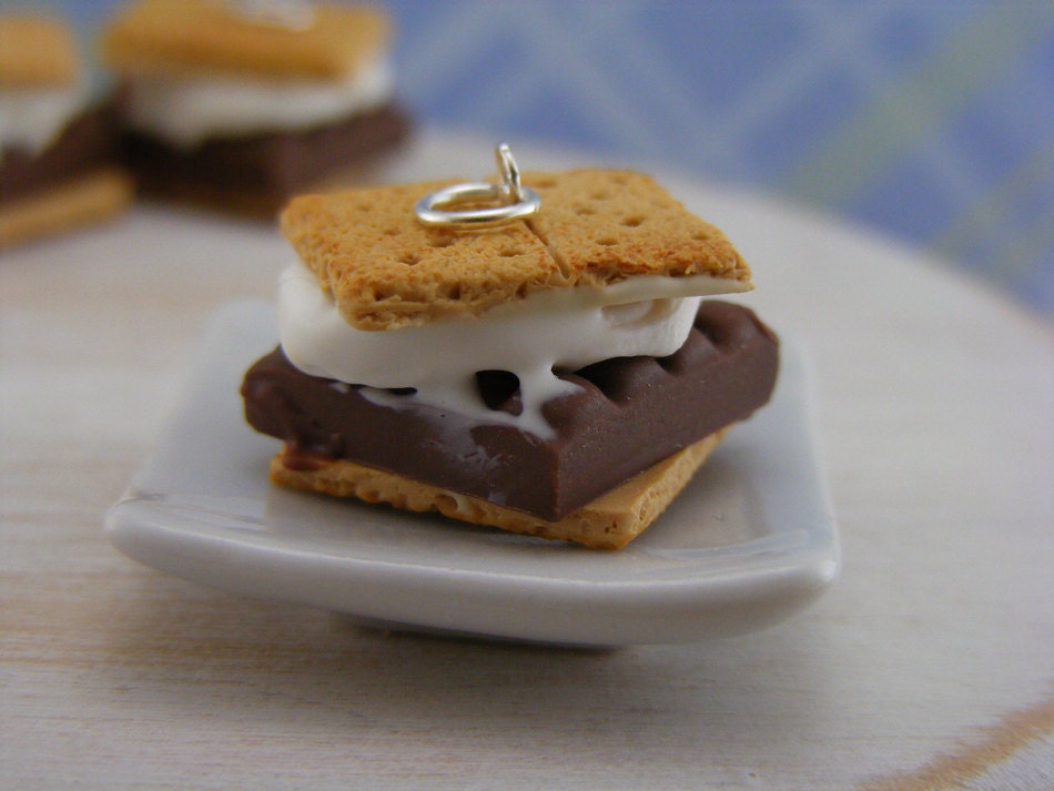Smore - Charm / Pendant