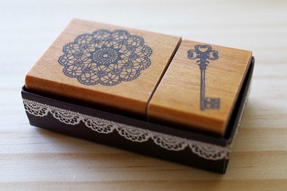 Girlish Stamp - Lace and Key