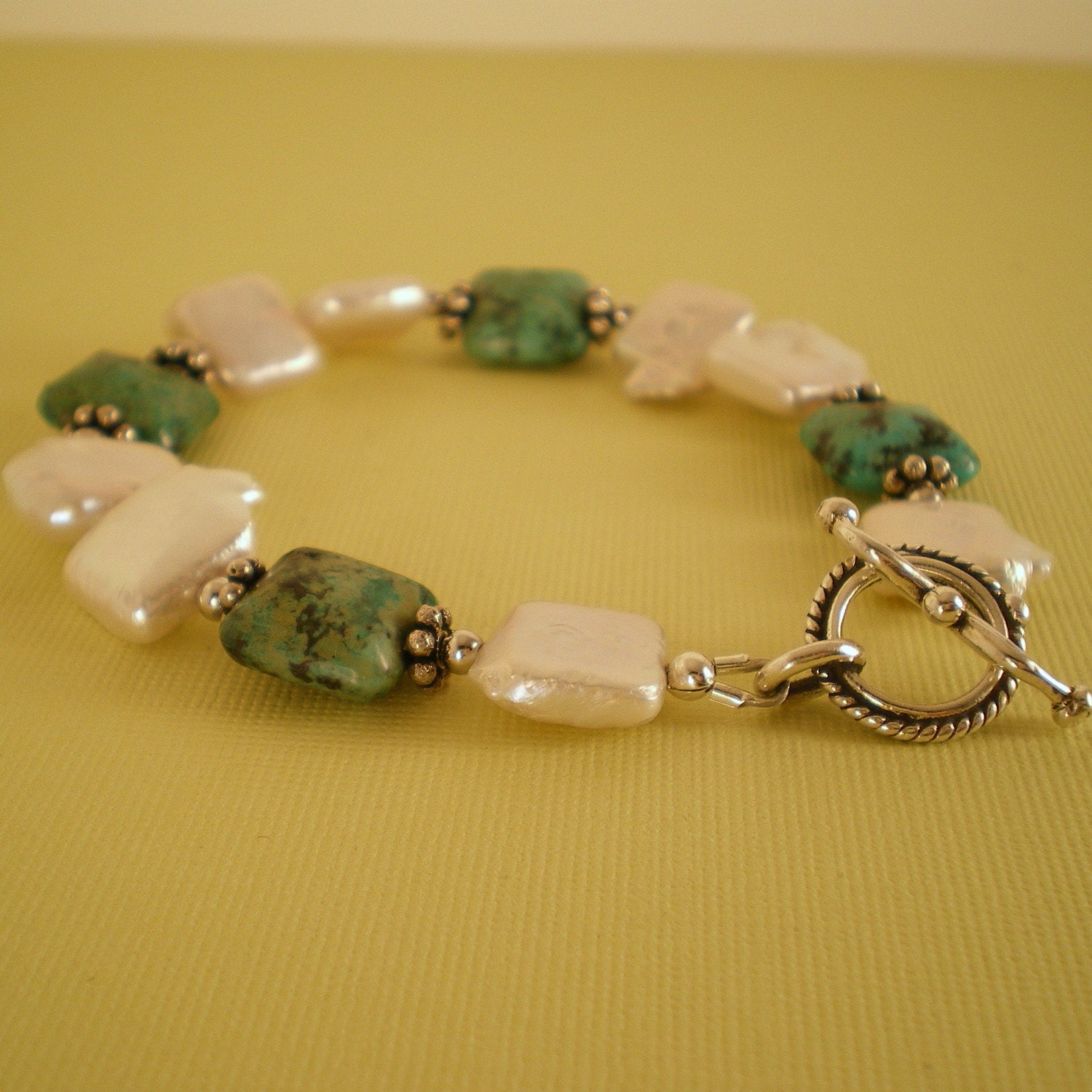 Turquoise Magnesite and Freshwater Pearl Bracelet
