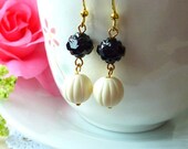 Black and White Dangle Earrings. Bridesmaid Gifts. Bridal Party Gifts. Wedding Party Gifts.