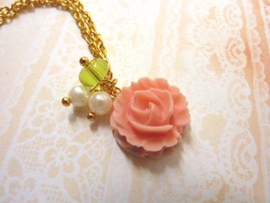 Pink Rose Necklace with Cream Pearls and Green Glass Bead. Wedding Necklace. Bridal Jewelry. Bridesmaid Gift.