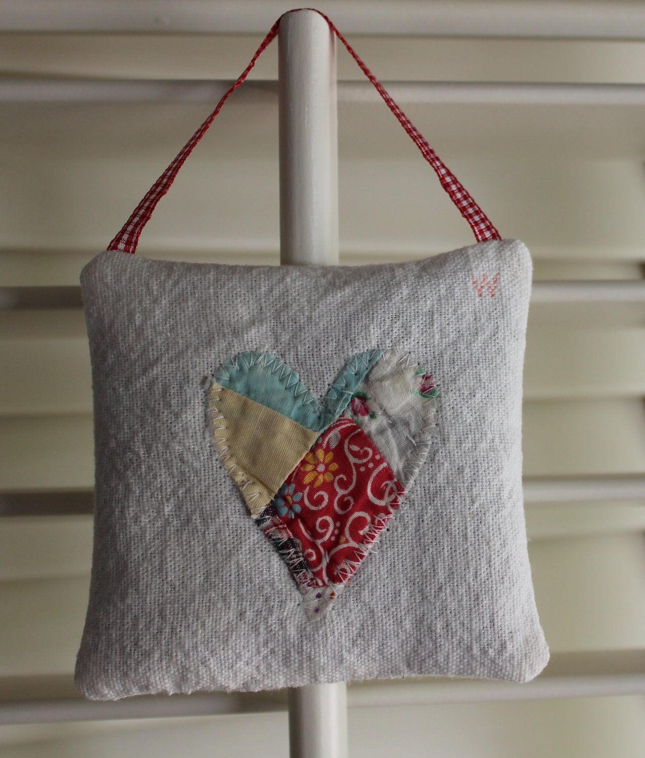 Lavender Sachet - Vintage Textiles - Quilt Feed Sack - Gift - Heart