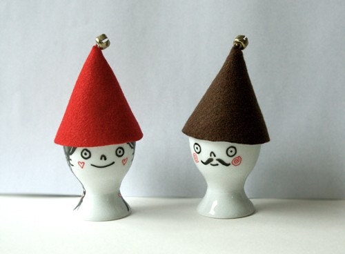 Joulu Tonttu - original hand-drawn eggcup with hat