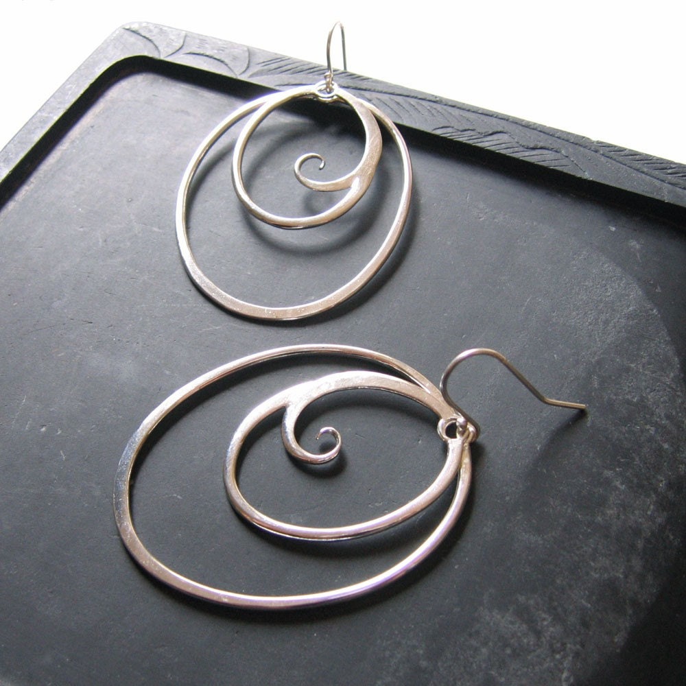 swirly keen / polished