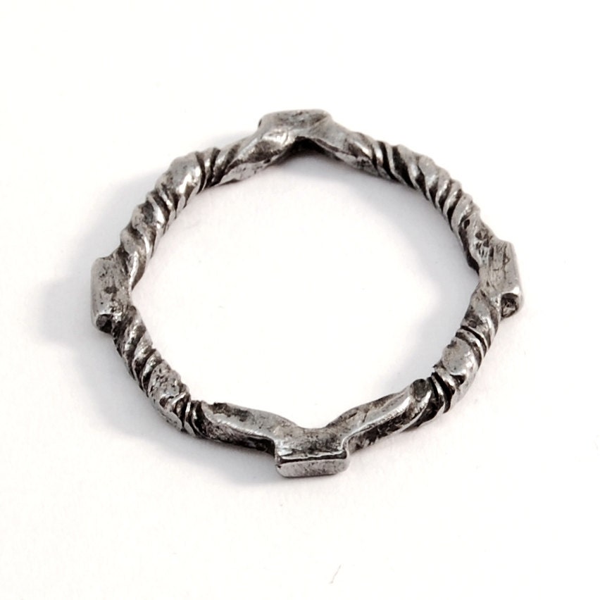 Twisted ring - iron