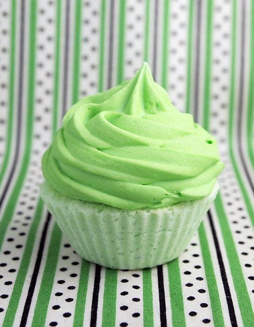 cupcake bath fizzie - green tea cucumber