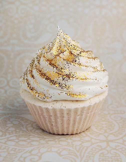 cupcake bath fizzie - cinnamon sugar