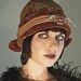 PRETTY as A PaiNTinG LOUCHE CLOCHE