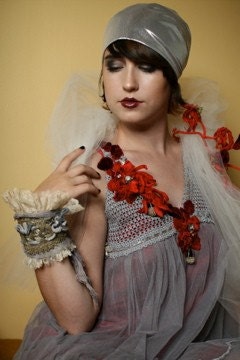 Boudoir Queens Lavish Parisian French Metallic Lace Wrist Cuff