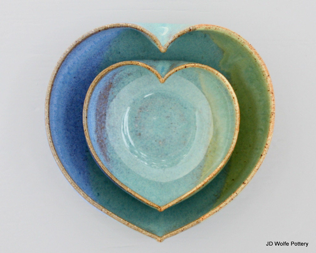 2 nesting heart bowls - 3 1/2 inches wide