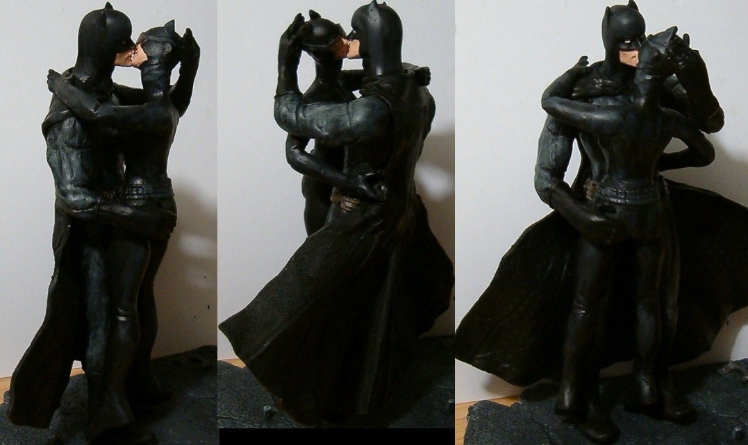 Custom Wedding Cake Toppers Figure set - Kissing Superheroes - Your Choice