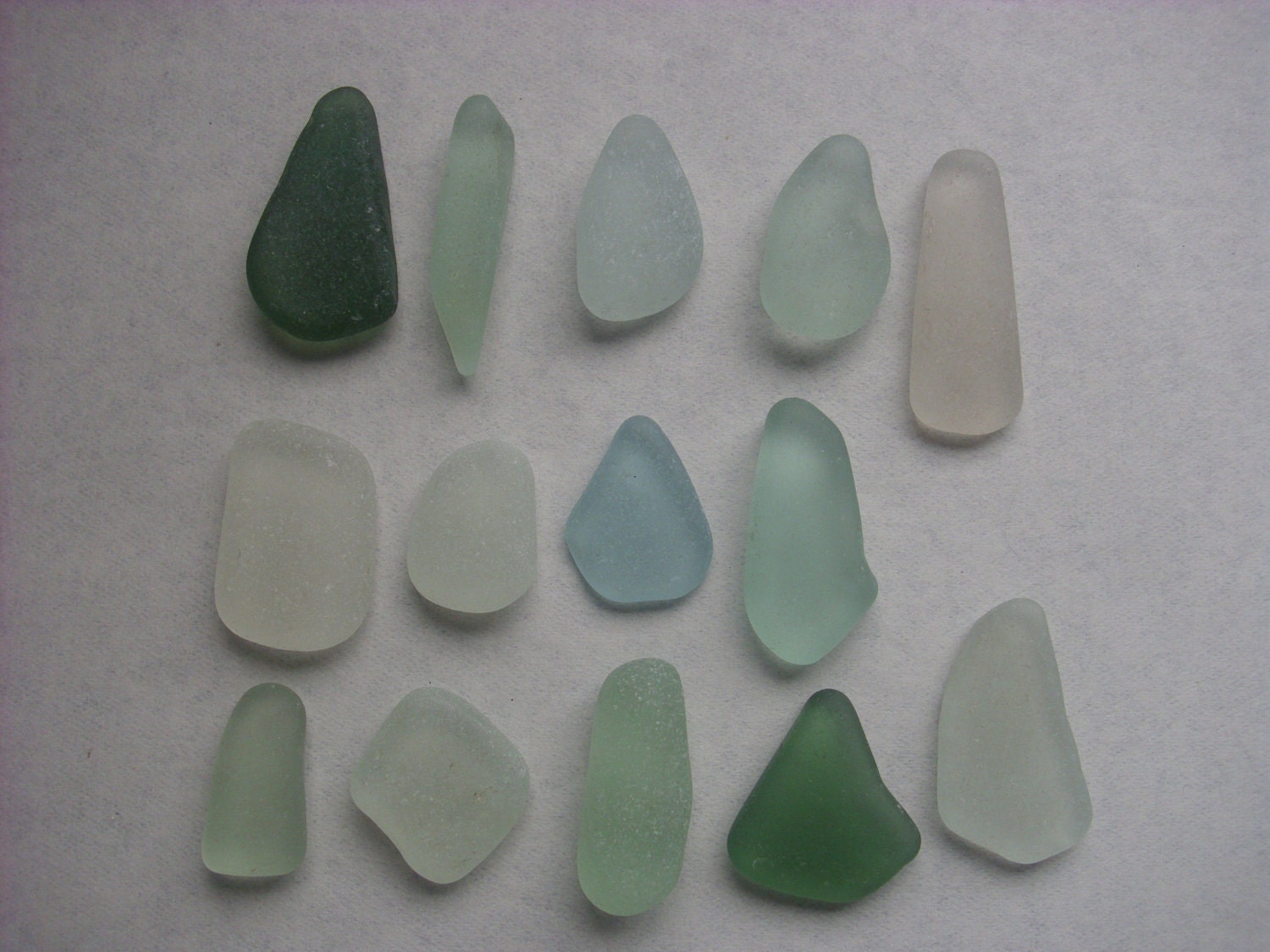 14 pieces of smooth sea glass M42