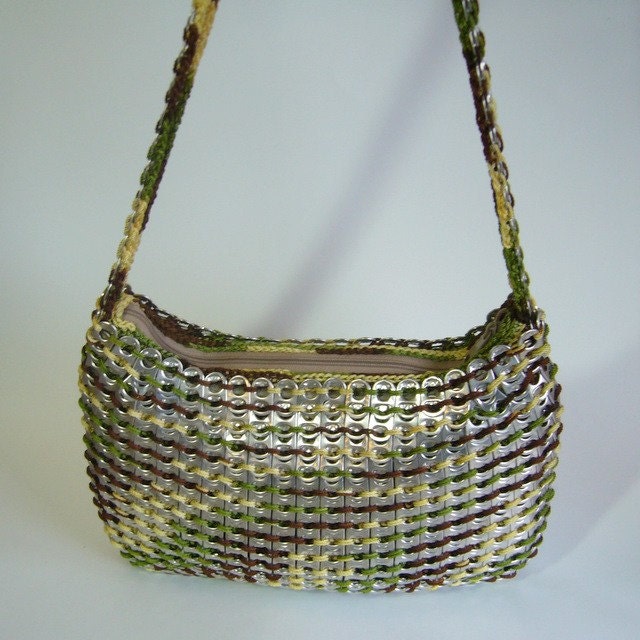 Earth-friendly aluminum tab purse in camo colors